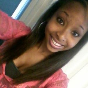 Meet your Posher, Aisha